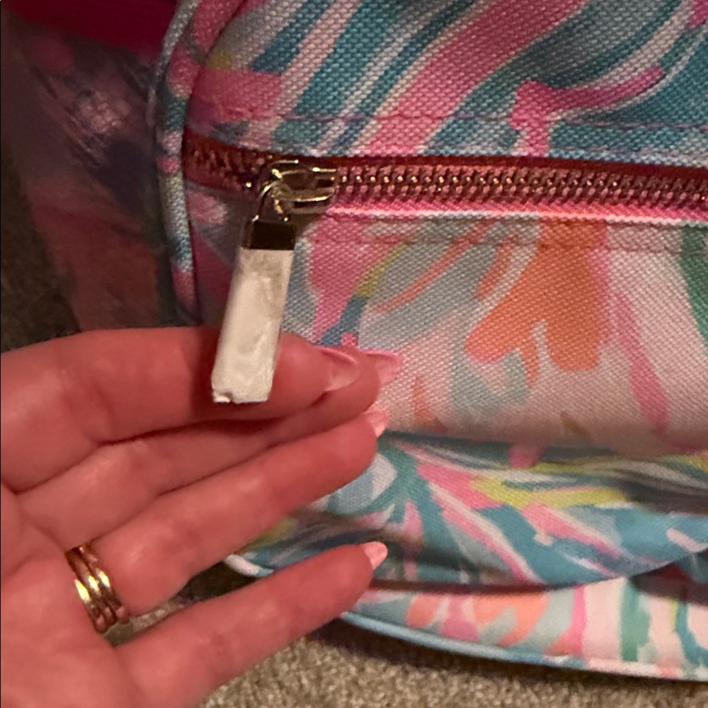 Lilly Pulitzer Pink and Blue Rolling Cooler in original packaging NWT Carnivale - Picture 7 of 13